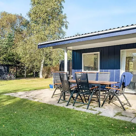 6 Person In Vaeggerlose * Bøtø By