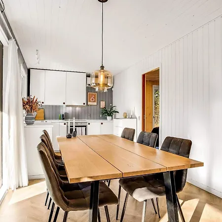 6 Person In Vaeggerlose *