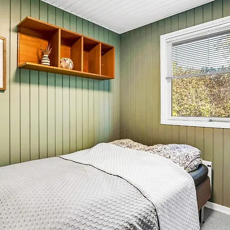 Feriehus 6 Person In Vaeggerlose Bøtø By