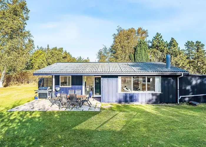 6 Person In Vaeggerlose Bøtø By