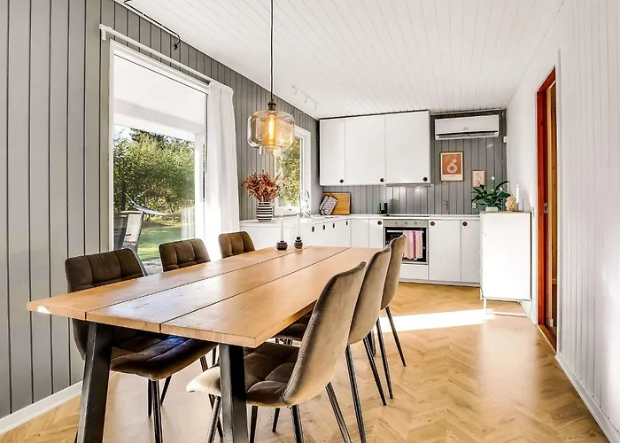 Vakantiehuis 6 Person In Vaeggerlose Bøtø By