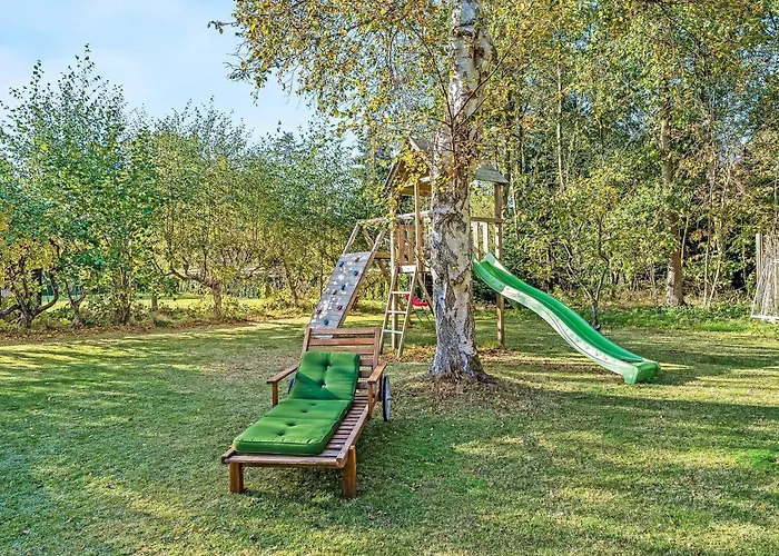 6 Person In Vaeggerlose Vakantiehuis Bøtø By